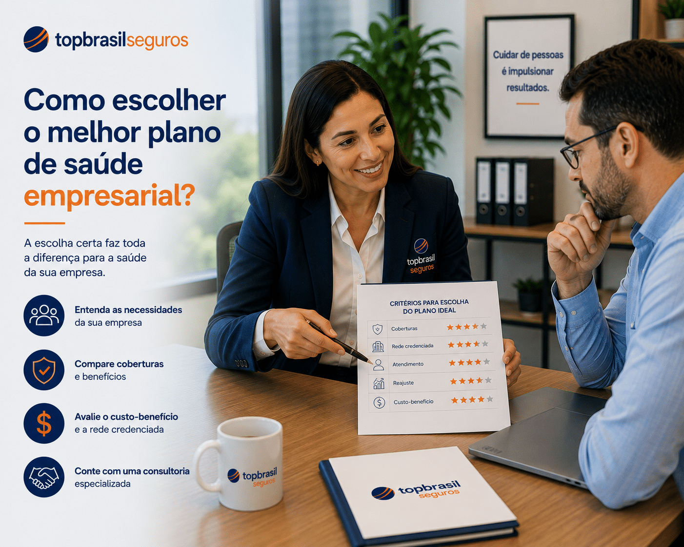 Consultora apresentando comparaão de planos de saúde empresariais
