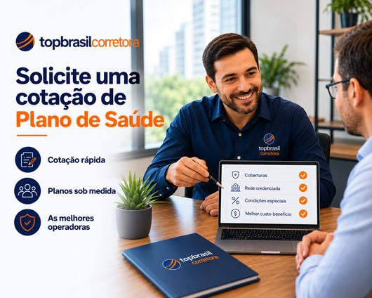 Consultor da Top Brasil Corretora orientando cliente na cotação de plano de saúde